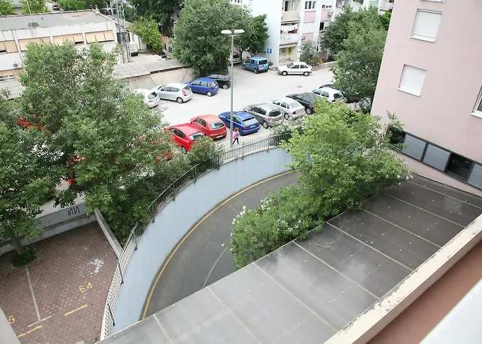 Appartement Dg With Parking Garage *