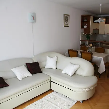 Appartement Dg With Parking Garage Split