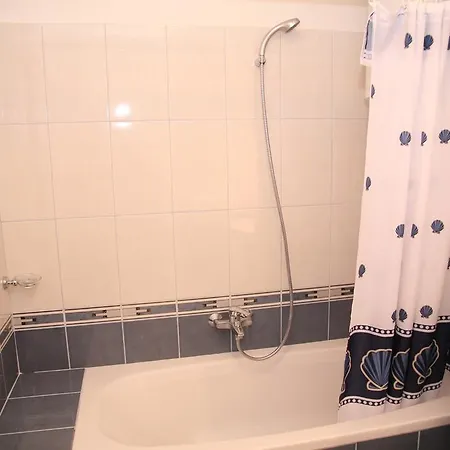 Appartement Dg With Parking Garage