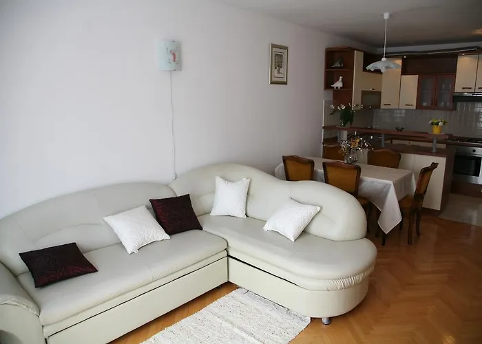 Διαμέρισμα Dg With Parking Garage Σπλιτ